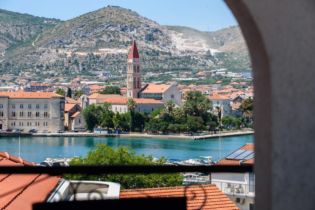 Apartments & Rooms Zaja Trogir Exteriör bild