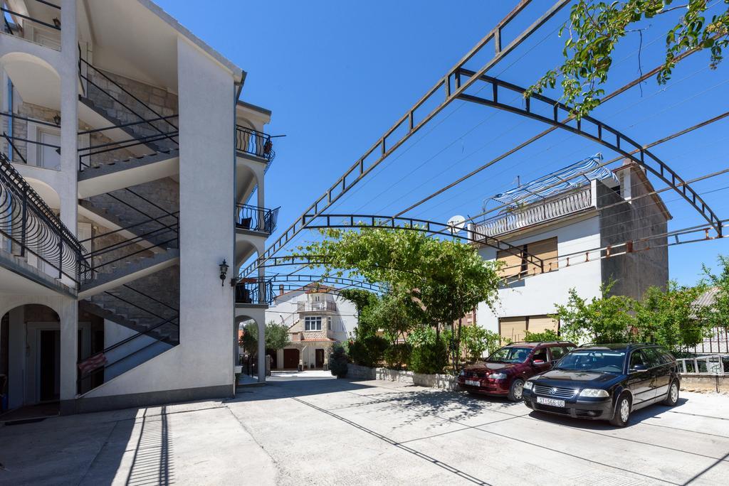 Apartments & Rooms Zaja Trogir Exteriör bild